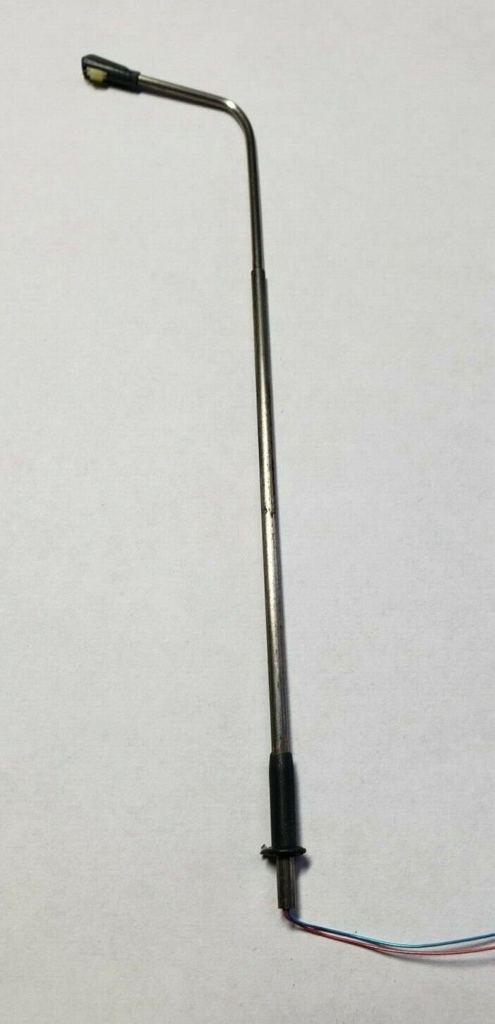 Load image into Gallery viewer, SET OF 10  Warm White Lamp Post Street Lights w/resistors HO Scale LEDs