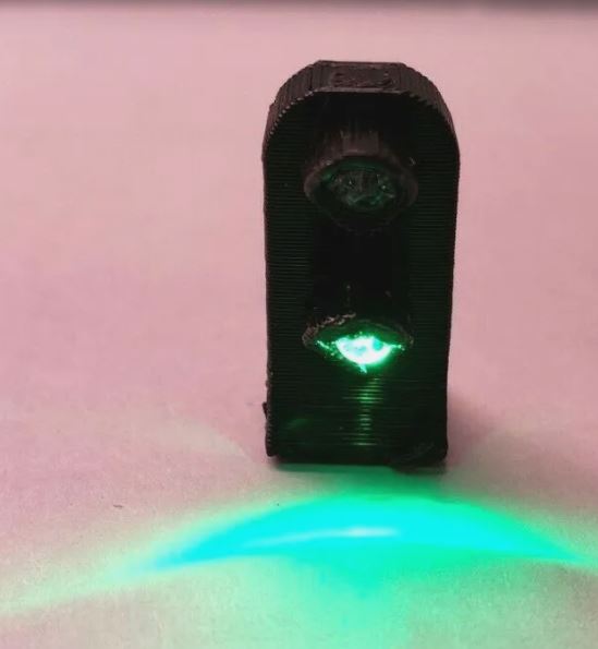 Load image into Gallery viewer, SET OF 4 TRACK MARKER SIGNAL LIGHTS W/RESISTORS HO SCALE